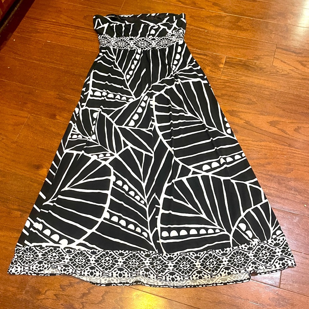 White House Black Market Leaf Print Strapless Tube Maxi Dress Size medium